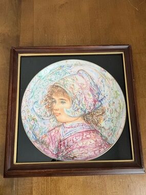 Vintage collector plate by artist Edna Hibel 1978